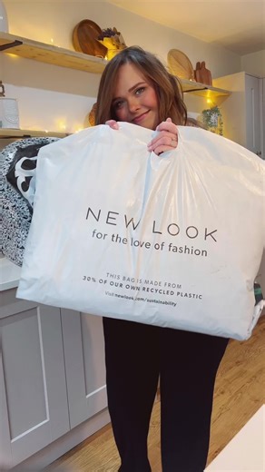 TRY ON HAUL (not a very good one either). I wanted to find a dress for my birthday that would suit our plans (Mark has booked tickets to see Six in London and I’m so excited!) and make me feel good. And I also liked the look of a few jumpers too. The first three items are from @asos and the last three are from @newlook - loved the quality of them all but I just didn’t love them all on me! The first dress is a 14, the two green dresses were a size L, the second dress was a 16, and the last two ju