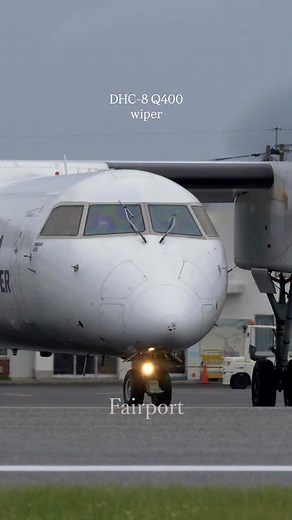 DHC-8 Q400 wiper. Q400のワイパーの動き。 飛行機のワイパーって早いんですね。 「Fairport on Youtube」では、どこでも、いつでも空港、飛行機を感じられる動画や写真を提供しています。 採用実績 テレビ・「沸騰ワード10」、「料理人ワタナベ」「ガイアの夜明け」、「家、ついて行ってイイですか?」、「ザ！世界仰天ニュース」 CM・＜ANA＞ 「青空に、会いに。」 映画・OVER DRIVE カレンダー・スターフライヤー 2024年カレンダー ネット配信番組・ときめき映画「OVER DRIVE」宣伝部 その他、航空会社ブランド動画、企業HPなど多数提供 運営者 : 五十嵐史彦 1980年1月10日生まれ 24歳で飛行機動画の撮影をスタート。日本全国、海外遠征を始め、得意の音楽と、飛行機動画を組み合わた、情緒ある作品作りを開始。 2007年、ローランド主催のビデオフェスティバルで部門グランプリを受賞。 以後、ビデオコンテスト入賞、博物館での上映会、4度のフォトコンテスト入賞など精力的に活動。 | イガラシ フミヒコ