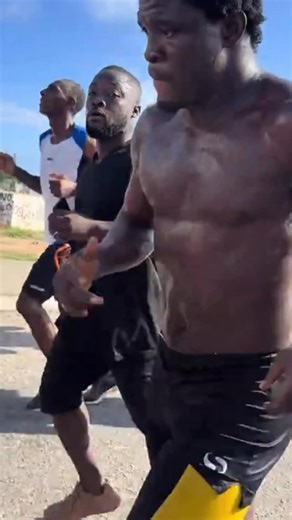 code.micky on Instagram: "Freezy & Wildwide in their final preparations for the fight 🔥🔥🔥🔥"