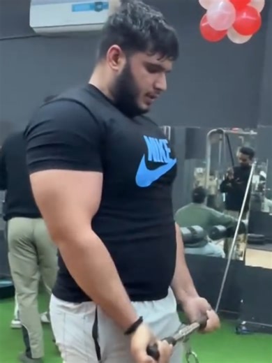 Transform Your Physique with Muscle-Building Workouts