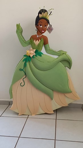Piñata Princesa Tiana Artesanal - Piñatas Personalizadas en México