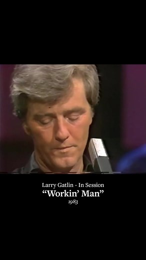 Mickey Newbury performing