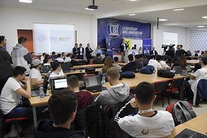 Hundreds of young people from Kosovo are participating in the "Data Science Hackathon" competition (Video)