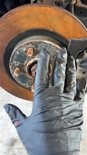 👎 Removing CV Axles Like This? You’re Doing It WRONG! #mechanic #gearheadbryan #mechanichack #mechanics #automotive #auto #mechanictips #cvaxle | GearheadBryan’s Auto Hub