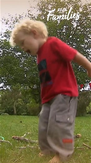 Setting up obstacle courses are a great way for children to try out newfound skills. As they navigate their way through the objects they'll learn spatial awareness, and how big or small they really are. Good listening, buddy! #ObstacleCourse #KidsActivities #SpatialAwareness #NewSkills #Parenting From: Raising Children Series 01 Episode 09 | Real Families