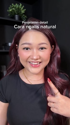 Hilda afiani on Instagram: "Cara ngalis natural yang selalu ditanyain. Ini basic teorinya yak, basic bikin polanya. Mau alis gondrong atau botak, polanya sama aja yaak. Yang gue pake, alis coklat sama eyeliner item dari @moodmatters.id Pensil alisnya enak pol! Ujungnya kecil, gampang diblend, jadi pemula friendly. Ngontrolnya gampang bep #Eyebrow #Eyeliner #Makeup #GetReadyWithMoodMatters"