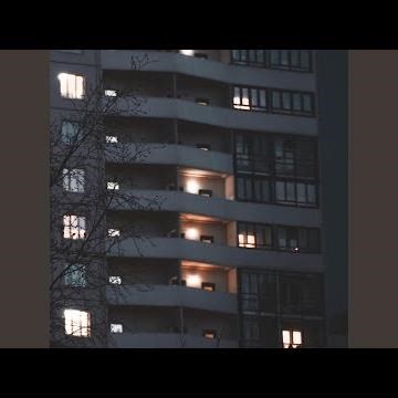 Твои щёки, мои пальцы