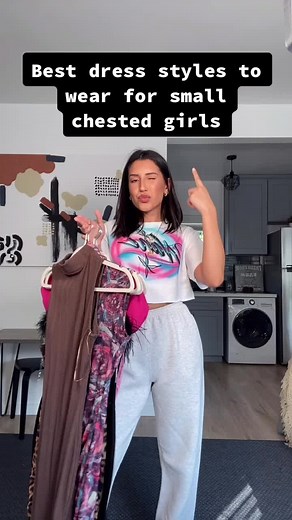 Stylish Dress Ideas for Small Chested Women