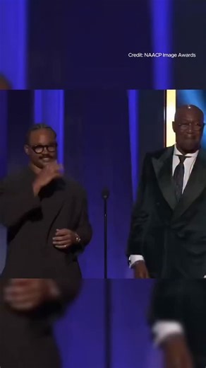 We are all standing with Michael B. Jordan and Delroy Lindo. At the NAACP Image Awards, Ryan Coogler and Delroy Lindo took the stage and were greeted by a moment that felt bigger than the stage. It’s a small but powerful gesture, the kind that says: we protect our own. Always. Video: @bet | Essence