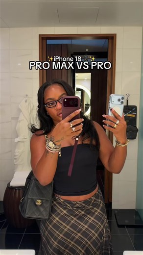 A little in hand size comparison between the iPhone 18pro and pro max also I loveeee the glacier color 🩵🤭📱