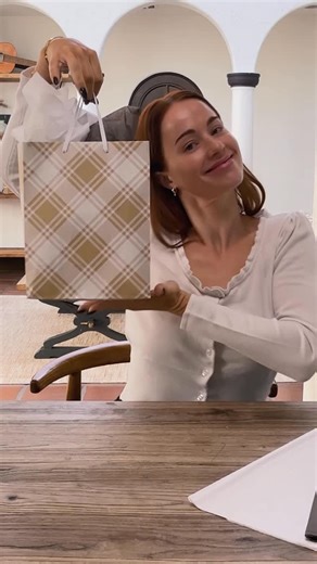 Whitney Leavitt on Instagram: "The @airwickus Essential Mist Diffuser is such a smart (and affordable!!!) holiday gift ✨ #ad #airwickpartner"