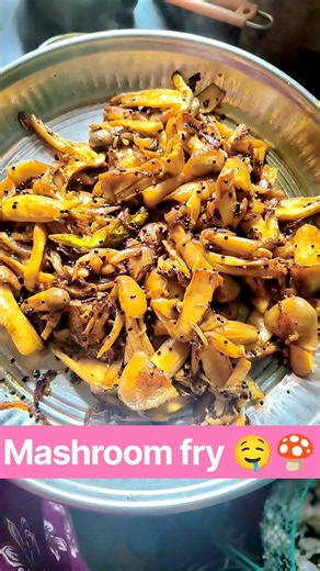 Crispy & Spicy Mushroom Fry 🍄🌶️ | Simple Homemade Recipe 😋🔥#cooking shorts #🥰
