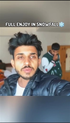 FULL ENJOY IN SNOWFALL ❄ // NISHU DESHWAL #nishudaswal #rohitdeshwal #snowfall #viral #shorts