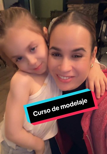 Modelando sus inventos 🤣 #modelo #modelaje #outfits #moda