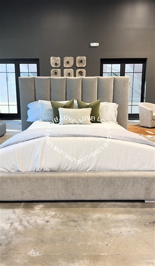 ✨ NEW ARRIVAL – PROSPER ✨ Our brand new channeled grey velvet bed just landed and she is STUNNING. The vertical channel detail. The luxe grey velvet. That tailored, high-end designer feel. Available on the floor now — and YES 🙌🏼 you can custom order in King (and choose your fabric). So whether you want this exact vibe or something totally custom, we’ve got you. 📍 Located at our Prosper showroom ⏰ Tues–Sat 10am–7pm Come see it in person — it’s even better under the lights. #therusticwarehouse 