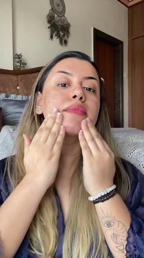 Easy 4 Steps to Avoid Cakey Makeup | How to Avoid Cakey Makeup Around the Mouth #makeuptips