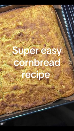 Cornbread reminds me of trips to America. This recipe is so quick to make and a perfect side dish to BBQs. Yes it’s sunny for 1 day in the UK and I am thinking of BBQs . Take a minute to look at my favourite measuring cups by @sophiewoottondesign Cornbread recipe 1 cup (120g) fine cornmeal/polenta 1 cup (125g) plain flour 1 teaspoon baking powder 1/2 teaspoon bicarbonate soda 1/8 teaspoon salt 1/2 cup (113g) unsalted butter, melted and slightly cooled 1/3 cup (67g) light brown sugar 2 Tablespoon