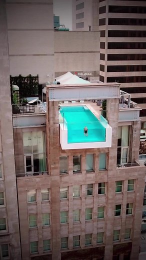 Ready for Dallas 🤿 pool season? Find 17 hotel pools to dip your toes into during your Dallas getaway. 👙The public may purchase Day Passes or cabana packages, Sunday through Friday, via @ResortPass. Day Passes include access for one guest to the Joule Hotel pool, one signature cocktail, & complimentary valet with validation. 🎥 by @Kirstie & Christine #thingstodoindallas #visitdallas #dallas #dallastx #rooftoppool #pool