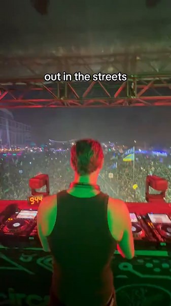 Experience the Electric Vibes of EDC Orlando