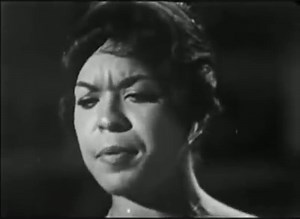 Celebrate the unforgettable Della Reese, born on this day in 1931, with her 1962 album ‘The Classic Della,’ available digitally for the first time: LegacyRecordings.lnk.to/DellaReeseTCD!FB | Legacy Recordings