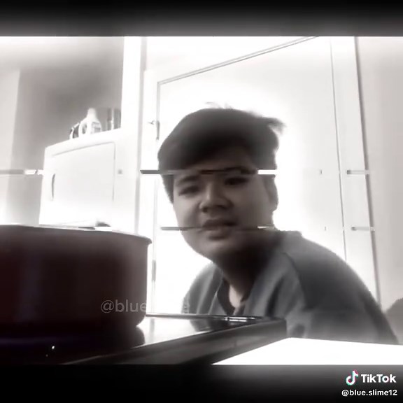 Explore the Skills of Myanmar Crafter in Minecraft Gameplay