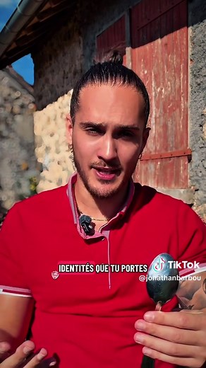 Et si une simple cuillère pouvait te faire comprendre quelque chose d’important sur ton bonheur ? 🥄 Dans Matrix, une scène avec une cuillère cache une idée beaucoup plus grande : notre perception influence la façon dont nous vivons les choses. Certaines croyances sur toi, tes limites et ta vie sont peut-être simplement des « programmes » que tu as appris à répéter. Et si tu pouvais changer le code ? #matrix #bonheur #mindset #développementpersonnel #psychologie