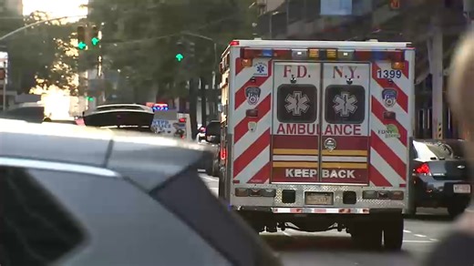 4 dead, including off-duty NYPD police officer, in Midtown Manhattan shooting: officials
