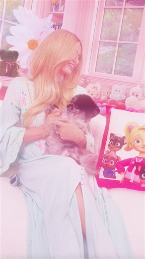 “Starkle On” 💖✨ The theme song from my animated kids show @ParisAndPups is out now — sung by me! 🎤Stream everywhere 😘 #CutesieCrew #Pupsessed ✨🎶🐶 | Paris Hilton