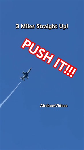 Thunderbirds 3 Miles…Straight…Up! 🤩 #airshowvideos #airshow #fyp #fighterjet #thunderbirds