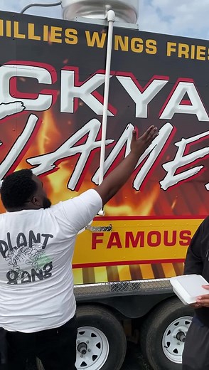 Backyard Flames “Big Will’s Famous Hot Dogs” is one of my favorite FOOD TRUCKS of all time. I just tried his Philly Melt & his Hot Lemon Pepper Wings 🤯🤯🙌🏾🙌🏾🙌🏾 📍Greensboro, NC | Comedian Tim Shropshire