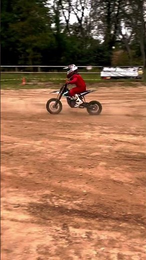 ⚡ SurRon Hyper Bee – The Ultimate Electric Motocross Bike! 🐝🏍️
