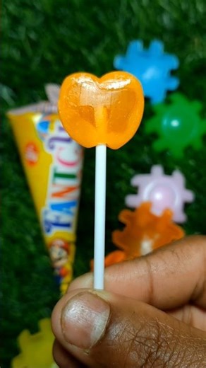 Colourful cube chocolate lollipop 🍭| chocolate lollipop treats | #lollipop #candy #chocolate #shorts