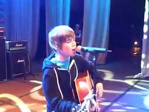 Justin Bieber-so sick (by Ne-Yo) [Live]