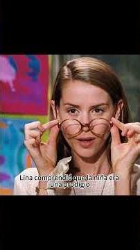 Una niña descubre que tiene poderes y desafía a la terrible directora de su escuela | Matilda (1996