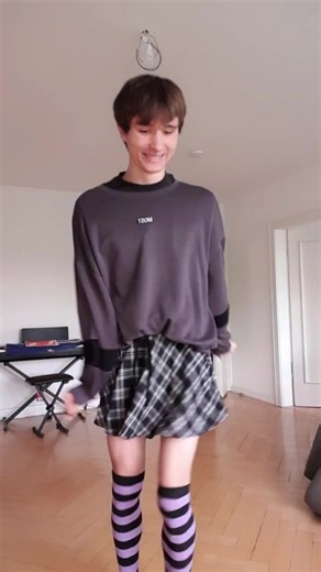 I love this trend (and this skirt btw 😅) #trend #dance #foryou