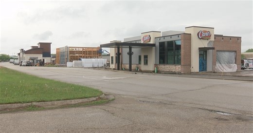Buildings continue to go up at Valley View Mall