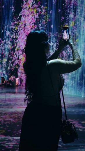 Luchi Del Mar on Instagram: "never taking for granted moments where I can romanticize life, because I know magic exists always finding amazing places to explore and learn from in this city, sipping on @ai.energydrink 🪞🪩🪄 #aienergy #aienergydrink #energydrink"