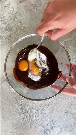 Le Meilleur gâteau au chocolat en moins de 10 minutes ! #food #recipe #chocolate