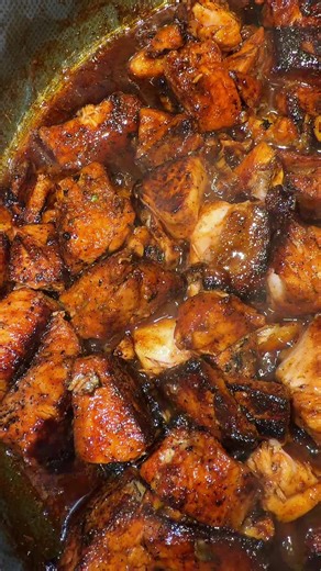 Crispy on the outside moist on the inside. These salmon bites deserve the spot light. 😍🤤 ❤️