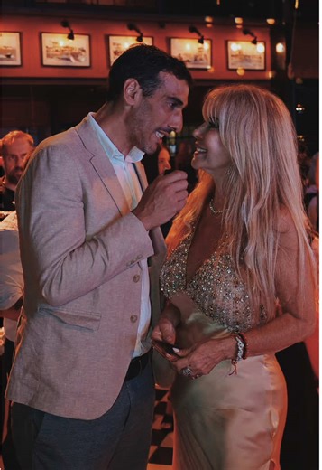 Hola a todos! 🙋🏻‍♂️ hoy les traigo esta entrevista con la icónica @iconoalfano ¿Cuáles son sus tres perfumes favoritos? Para más recomendaciones, consultas o precios sobre perfumes, consultar al privado 📩 #summer #graciela #perfumes #fragancias #alfano