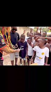 VIDEO: American rapper 6ix9ine arrived in Uganda just to shoot his upcoming music video ‘Wapae’ using an iPhone . The video is also to feature the Triplets Ghetto Kids. | Justice TV