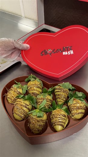 Order Your Chocolate Strawberries in Dubai for Valentine's Day