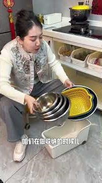 How many things can the kitchen base cabinet hold exactly How many things can the kitchen