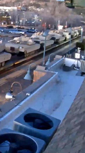 full video here https://fb.watch/h575tEY5RC/ #trains #livestreams #virualrailfan railfans #railroads #trainspotting | Virtual Railfan