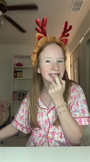 school grwm 💕 #foryoupage #creatersearchinsights #grwm #schoolgrwm #makeup