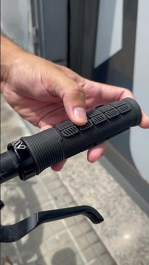 💯🔥 This YT CAPRA Just Got a Super Soft Upgrade 🖤💯🔥 AMS RISE GRIPS SUPER SOFT🖤 #downhillmtb #grips