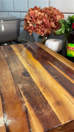 Comfort food . Chicken Parmesan with the perfect side #easyrecipe #chickenrecipe #chickenparm #pastarecipe #dinnerrecipes 2 chicken breast 🔪 butterfly *Seasoning mix -Ap seasoning -Msg -Garlic powder -Salt -black Pepper -paprika -cayenne *Crust -Plain flour -Egg wash -Panko bread crumbs -Golden Bread crumbs -A little grated Parmesan cheese -A touch of the season mix 1/2 tbsp *Saute -1 onion -6 cloves thinly slice garlic -1/2 chilli 🌶️ -1 can peel plum tomatoes -100g tomato puree -1 bunch basil