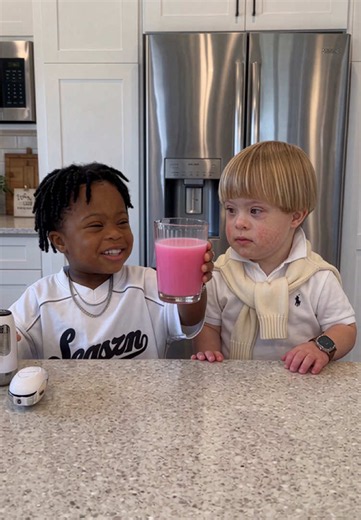 Miles & Cody tried to surprised Mom… 💀 #baby #comedy #funny #viralvideos #fyp