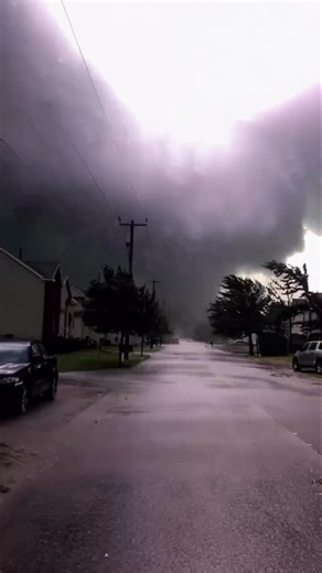 🌧️☔☔ Heavy rain 🌧️🌧️🌧️🌧️#rain #rainyday #heavyrain #explorepage #explore #loveexplorefeed #like