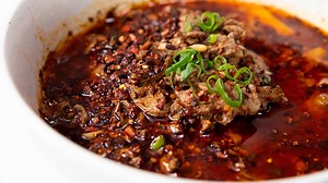 Chinese food expert Fuchsia Dunlop introduces us to málà (numbing and spicy), one of Sichuan's most well-known flavor profiles. Read more: http://bit.ly/35O3Xh6 | Serious Eats